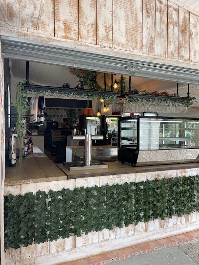 L'embarcadère de kayak vert, Restaurant à Fontaine-de-Vaucluse