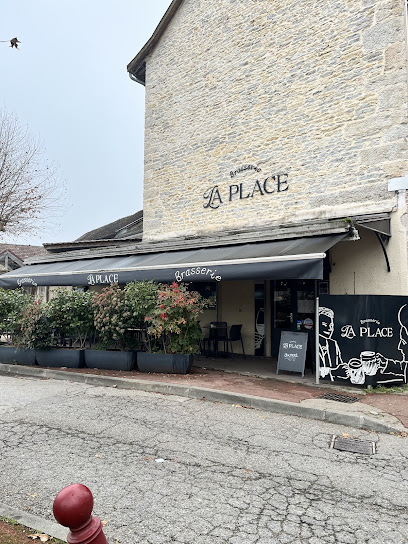 La Place Brasserie Restaurant à Montalieu-Vercieu