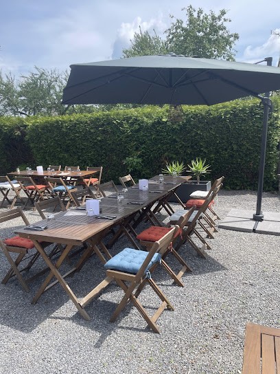 Le Pichet, Restaurant aux Ayvelles