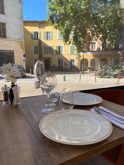 Le Souleyas Restaurant à Salernes
