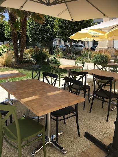 LE SAINT PIERRE, Restaurant à Cozes