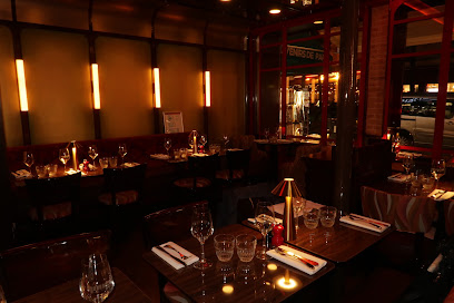 Rouge Suffren Restaurant à Paris 15