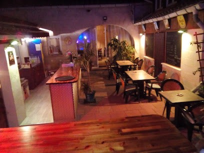 5 H 40, Restaurant à Sommières