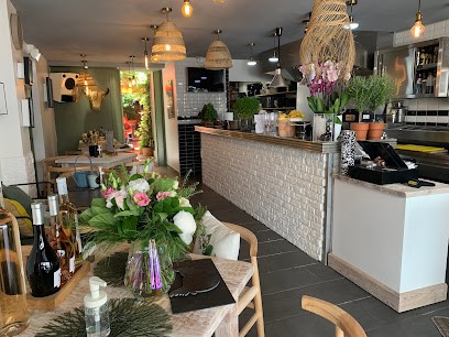 Little By Little, Restaurant à Cogolin