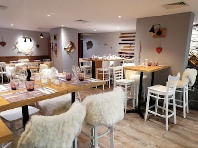 Là Haut, Restaurant aux Belleville