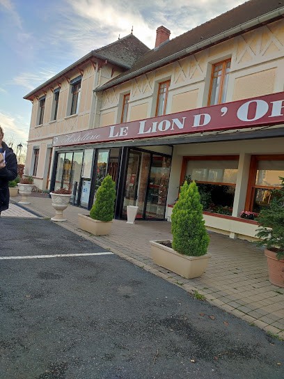 Hostellerie Le Lion D'or, Restaurant à Estivareilles