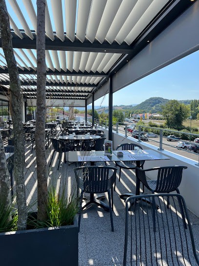 Kinka Restaurant Et Bar, Restaurant à Saint-Pée-sur-Nivelle