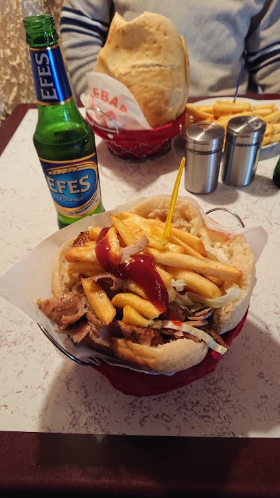 chez cetine, Restaurant à Lachapelle-sous-Rougemont