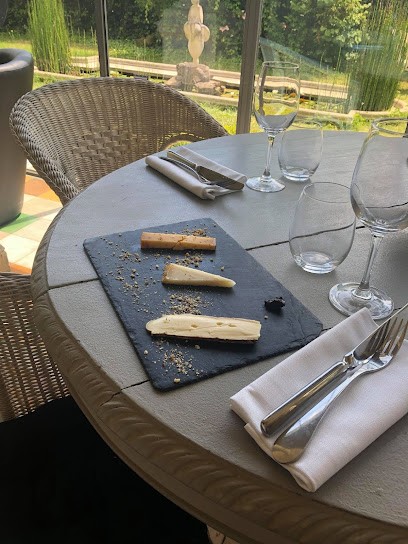 Logis Hôtel La Maison Navarre, Restaurant à Gimont