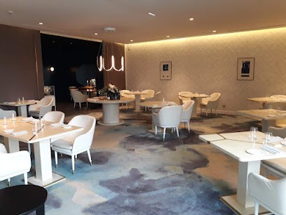 Ezia, Restaurant à Montlivault