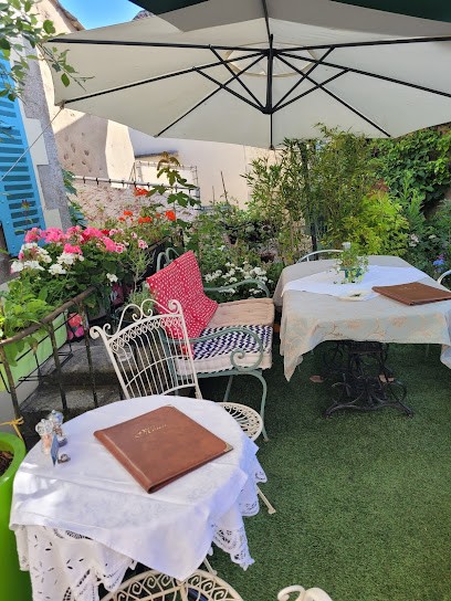 Restaurant Maison Toussaint petit restaurant, Restaurant à Larochemillay