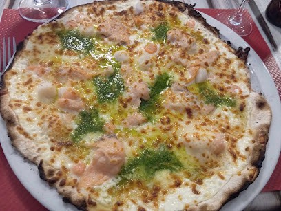 Le Charlemagne, Restaurant à Attigny