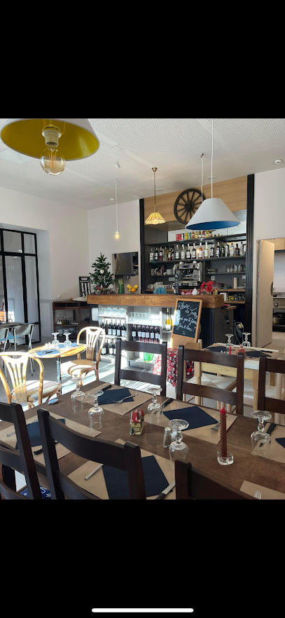 Restaurant Le Passeron - La Maison Du Bonheur, Restaurant à Roquestéron