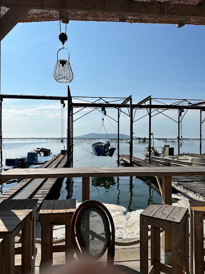 Au Détour Mas Conchylicole, Restaurant à Loupian