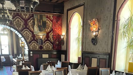 Le Grand Monarque, Restaurant à Étampes