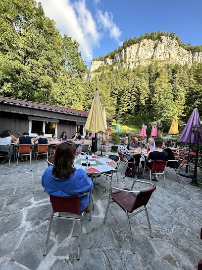 Restaurant La Cascade à La Frasnée Jura, Restaurant à La Frasnée