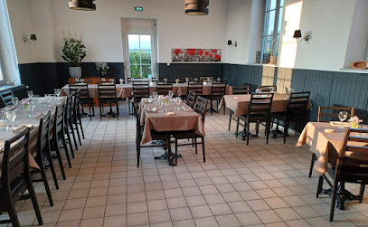Auberge Des Faillettes Sas Auberge Des Papillons Michelle Laforet Et Emmanuel Duclaux, Restaurant à Saint-Racho