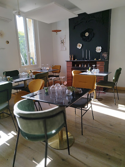 L'attachant Restaurant à Sainte-Terre