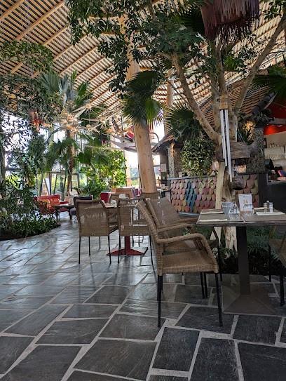 Cocoon, Restaurant aux Trois-Moutiers