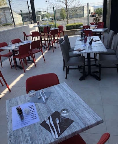 Le Chapeau Rouge, Restaurant à Issoire