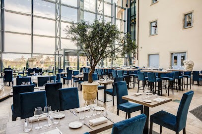 Chateau de Saint Priest, Restaurant à Saint-Priest