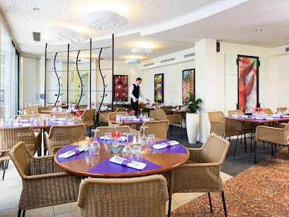 Novotel Café Restaurant à Boves