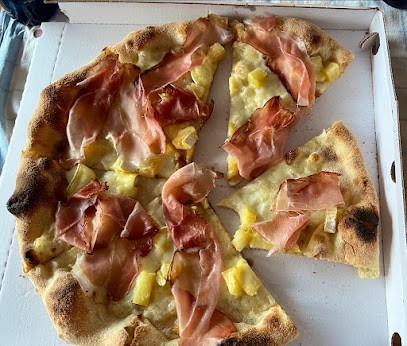 Ecco Fatto Pizza Emporter Da Sandro, Restaurant à Montgenèvre