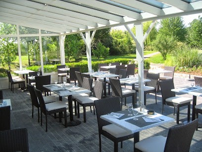 Le Patio - Terrasse du Golf (Restaurant Carré Sénart), Restaurant à Saint-Pierre-du-Perray