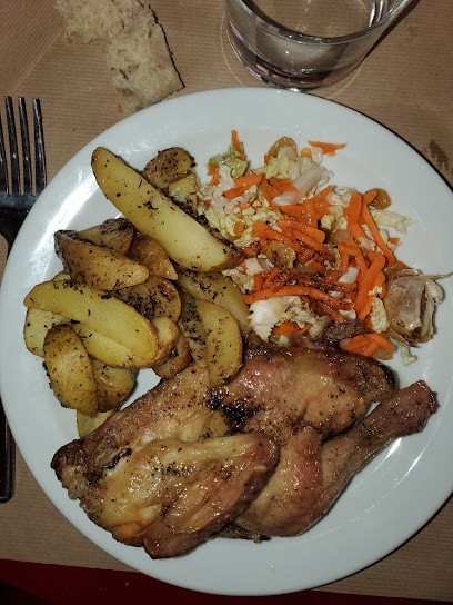 Bistro Fėfė, Restaurant à Saint-Antonin-Noble-Val