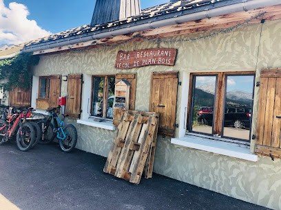 L'Auberge De Plan Bois, Restaurant aux Clefs