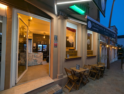 Dolce Del Mar Restaurant à Mandelieu-la-Napoule