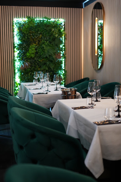 Modern Restaurant à Lagny-sur-Marne