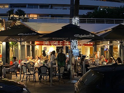 La voile blanche, Restaurant à Villeneuve-Loubet