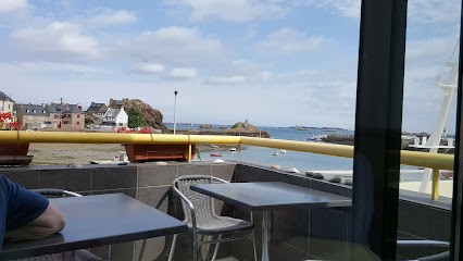 Hôtel Restaurant Au Grand Large, Restaurant à Ploubazlanec
