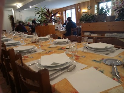Le Relais de la Tour, Restaurant à Champsac