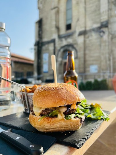 Le Mas De Chatu, Restaurant à Chatuzange-le-Goubet