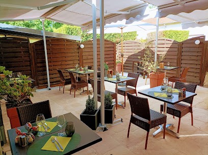 Auberge du Cheval Blanc, Restaurant à Sully-la-Chapelle