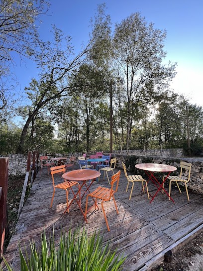 Le Bistro d'Escamps, Restaurant à Escamps