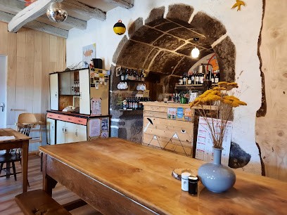 Auberge des Milans, Restaurant à Saint-Cirgues-de-Jordanne