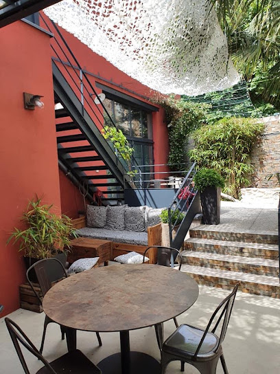 Le Patio By M Restaurant à Pont-Saint-Esprit
