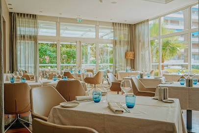 Au Comptoir Des Sables - Hôtel Ac Ambassadeur Restaurant à Antibes