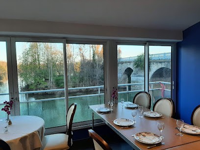 Restaurant @ L'Esturgeon, Restaurant à Poissy