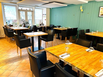 LA CUISINE DES LULUS - Restaurant Hôtel, Restaurant à Montainville