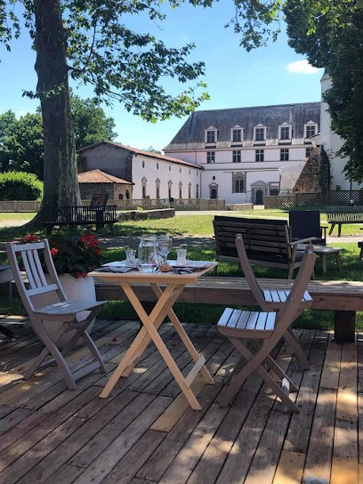 Restaurant L'Essentiel, Restaurant à Saint-Étienne-le-Molard