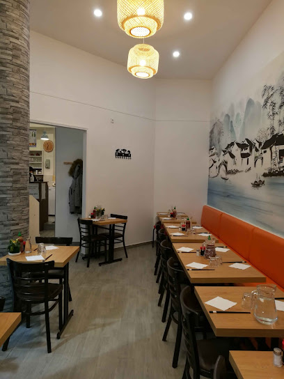 La Petite Cuisine 扬州小厨房 Restaurant à Paris 08