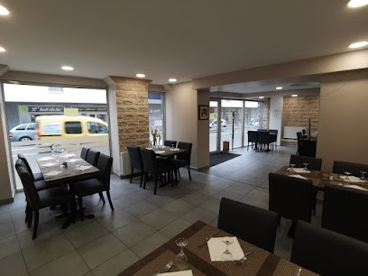 ROYAL KEBAB - Chez Onay, Restaurant à Montréal-la-Cluse