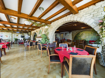 Hôtel La Table Des Bons Pères, Restaurant à Bislée