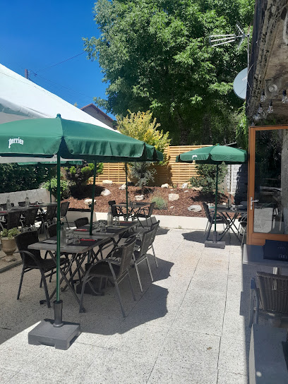 Auberge Camélia Restaurant à Fillière