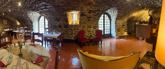 Restaurant L'abeuradou Château Du Rey Restaurant à Saint-André-de-Majencoules