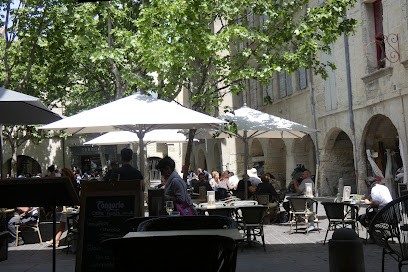 Café Des Amis Uzes, Restaurant à Uzès